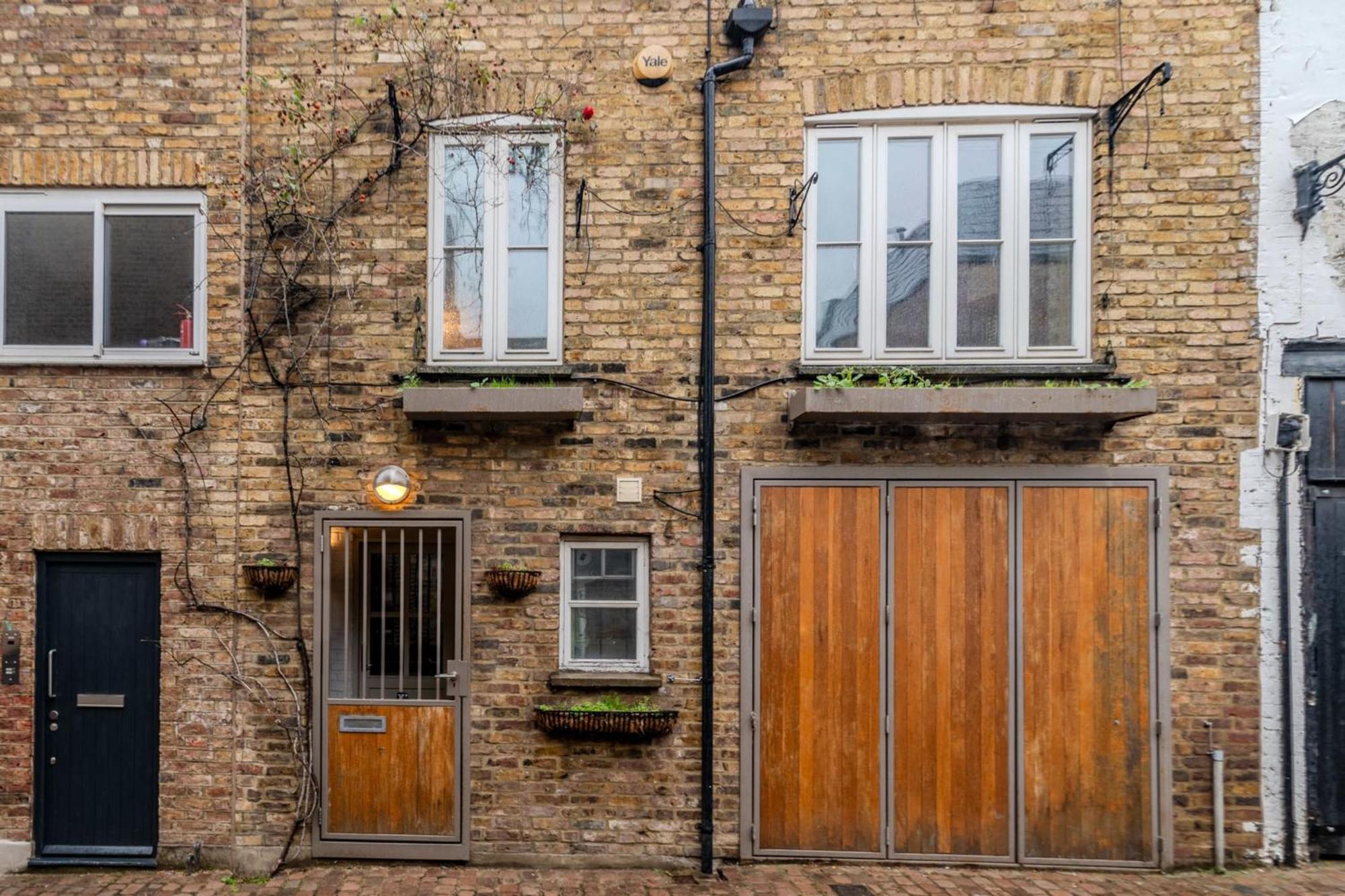 Beautiful Three Bedroom House In West Ferienhaus *